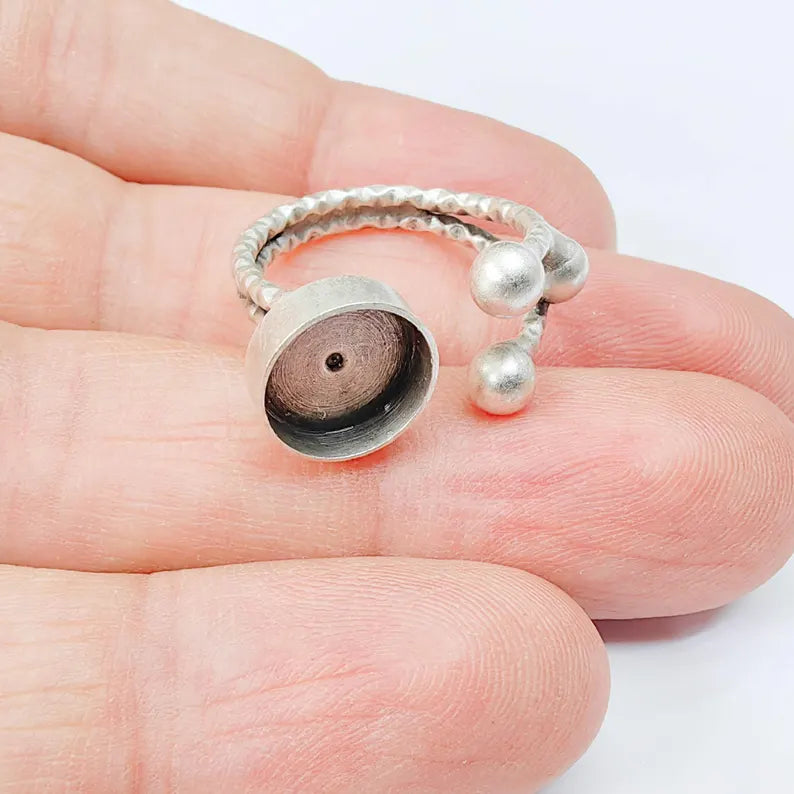 Antique Silver Adjustable Ring Base, 10mm Round Bezel, Textured Band Design, G37887