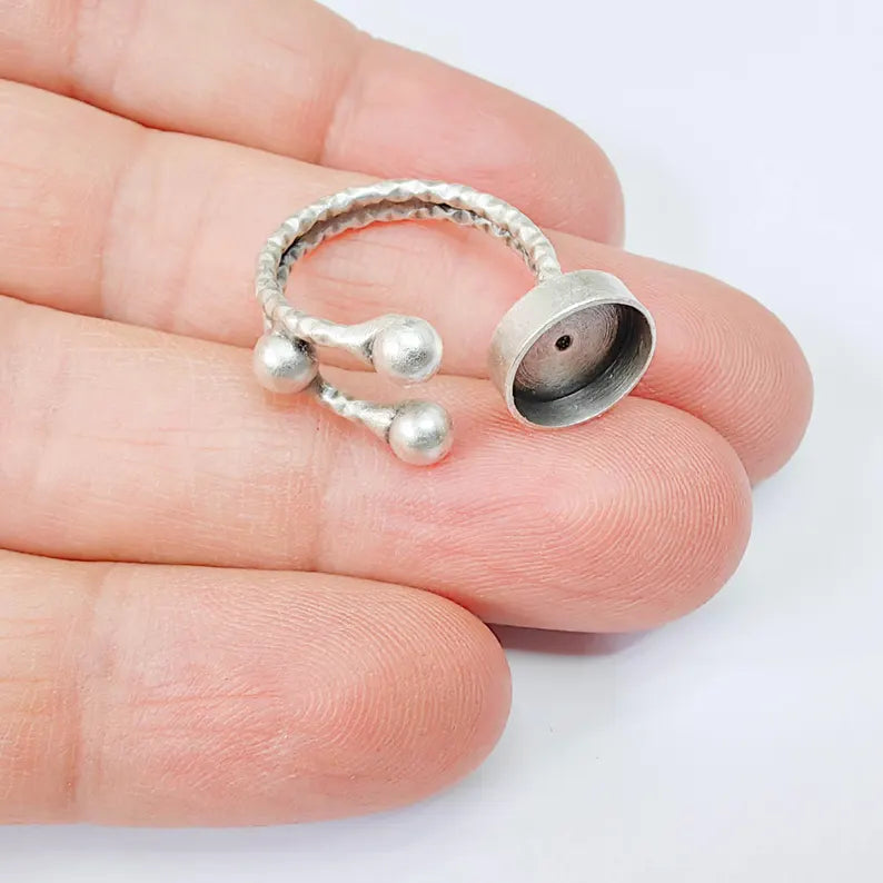 Antique Silver Adjustable Ring Base, 10mm Round Bezel, Textured Band Design, G37887