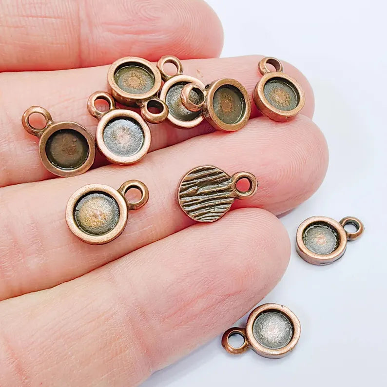 4 Round Bezel Pendant, 6mm Inner Size, Antique Copper Plated, Zamac Jewelry Finding, G37899