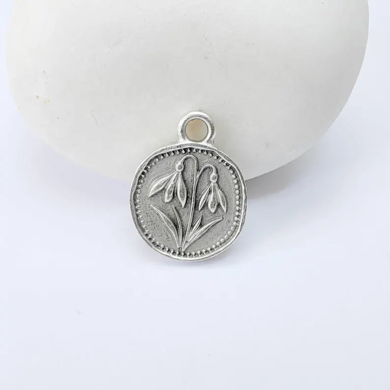 4 Snowdrop Flower Charm Pendant, Double Sided Botanical Design, Antique Silver Plated, 16x13mm, G37928