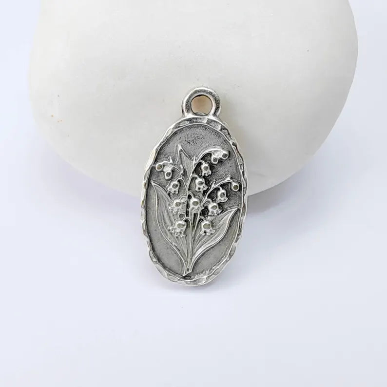 Lily of the Valley Oval Charm Pendant, Double Sided Botanical Design, Antique Silver Plated, 25x13mm, G37936