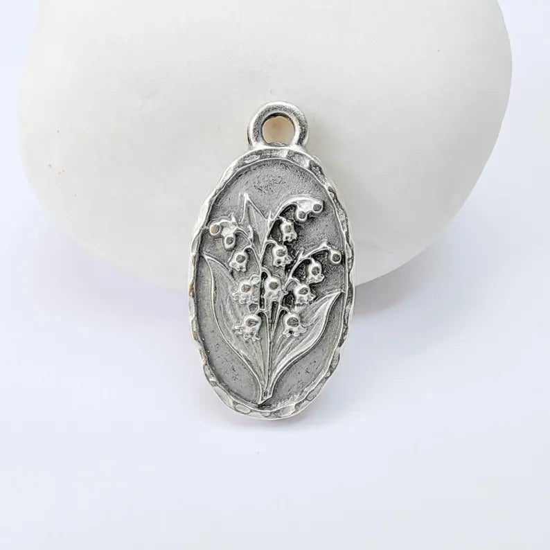 Lily of the Valley Oval Charm Pendant, Double Sided Botanical Design, Antique Silver Plated, 25x13mm, G37936