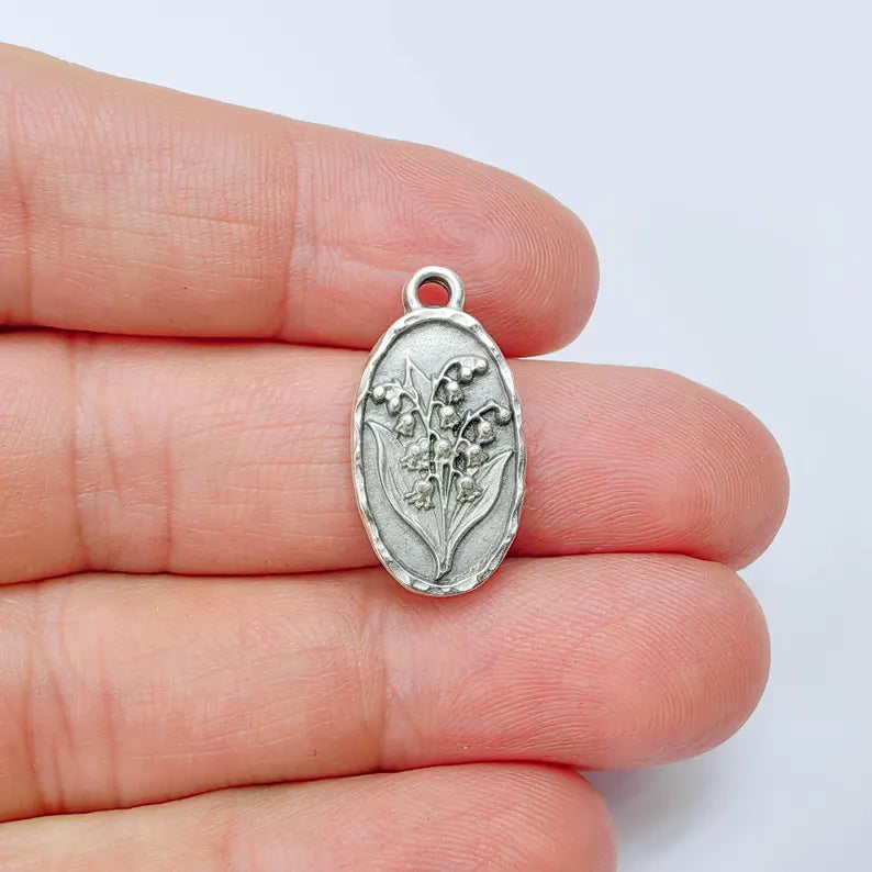 Lily of the Valley Oval Charm Pendant, Double Sided Botanical Design, Antique Silver Plated, 25x13mm, G37936