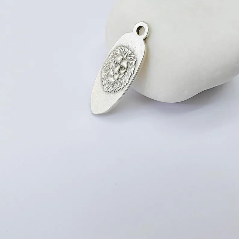 Lion Head Charm Pendant, Double Sided Animal Design, Antique Silver Plated, 30x12mm, G37924