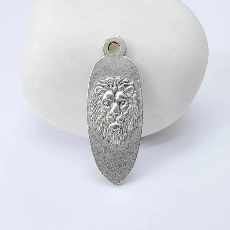 Lion Head Charm Pendant, Double Sided Animal Design, Antique Silver Plated, 30x12mm, G37924