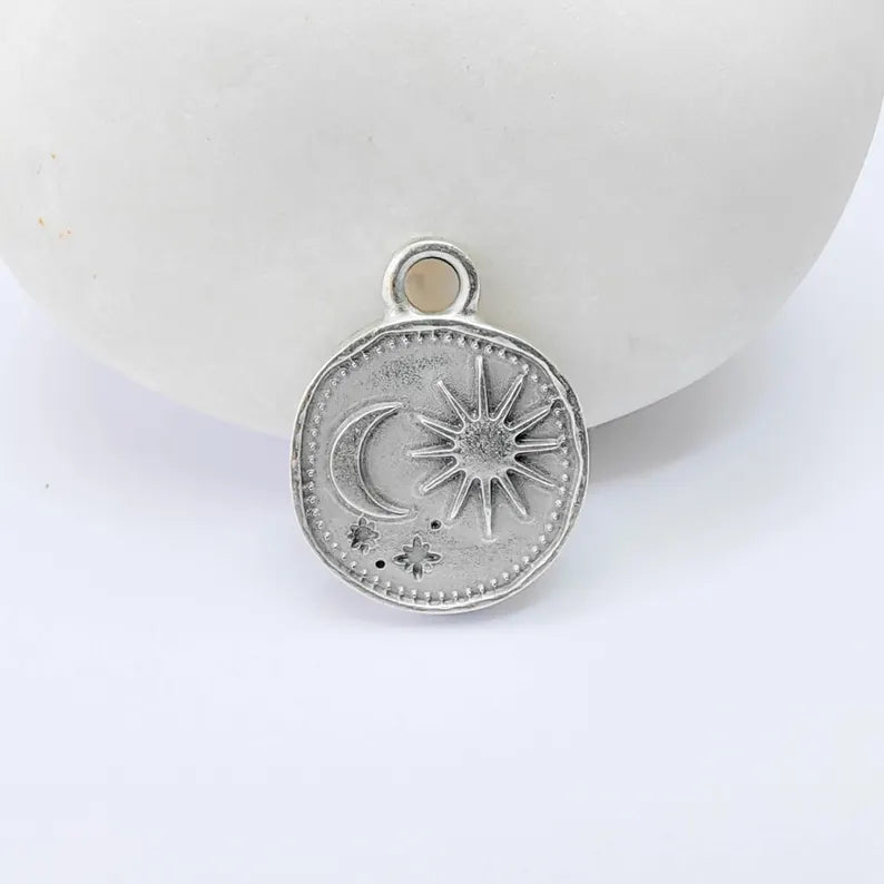 4 Pcs Sun and Moon Round Charm Pendant, Double Sided Celestial, Antique Silver Plated, 16x13mm, G37964