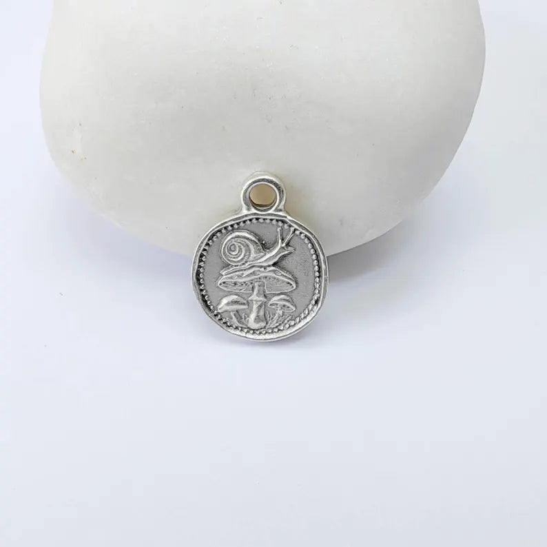4 Pcs Mushroom and Snail Round Charm Pendant, Double Sided Nature, Antique Silver Plated, 16x13mm, G37966