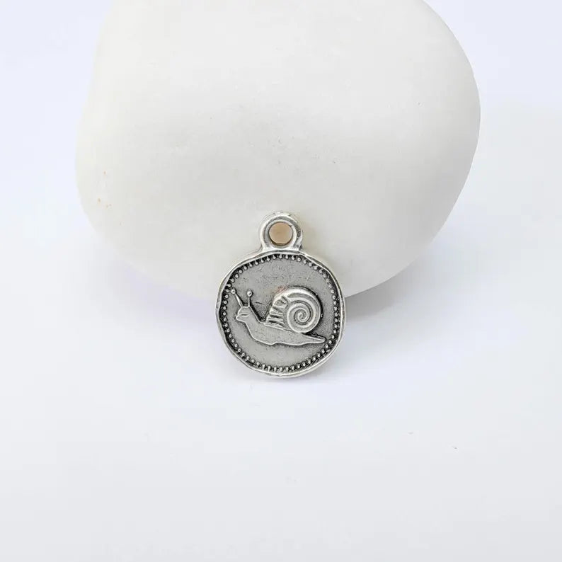 4 Pcs Snail Charm Pendant, Double Sided Nature Design, Antique Silver Plated, 16x13mm, G37926
