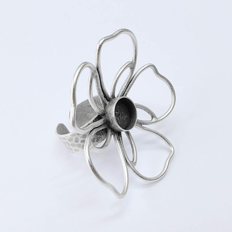 Antique Silver Adjustable Flower Ring Base, 10mm Round Bezel, Statement Floral Setting, G37930