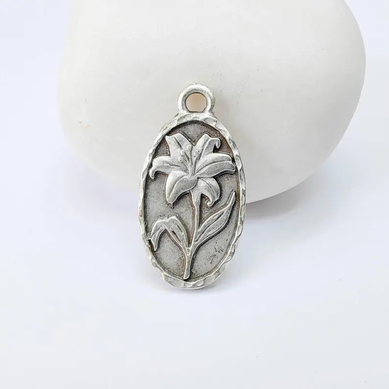 Lily Flower Oval Charm Pendant, Double Sided Botanical Design, Antique Silver Plated, 25x13mm, G37933