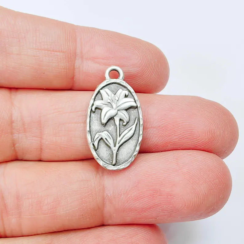 Lily Flower Oval Charm Pendant, Double Sided Botanical Design, Antique Silver Plated, 25x13mm, G37933