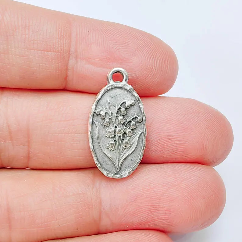 Lily of the Valley Oval Charm Pendant, Double Sided Botanical Design, Antique Silver Plated, 25x13mm, G37936