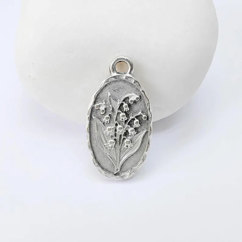 Lily of the Valley Oval Charm Pendant, Double Sided Botanical Design, Antique Silver Plated, 25x13mm, G37936