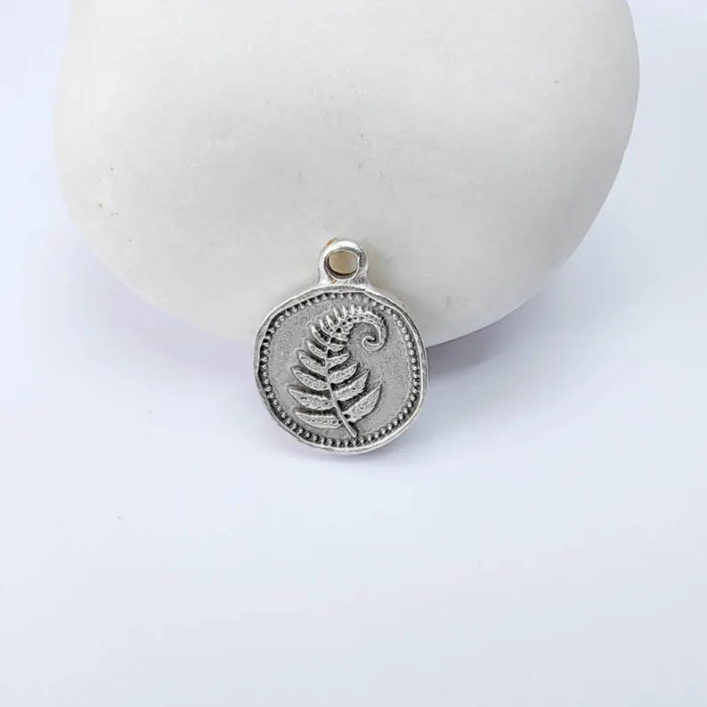 4 Fern Leaf Round Charm Pendant, Double Sided Botanical Design, Antique Silver Plated, 16x13mm, G37938