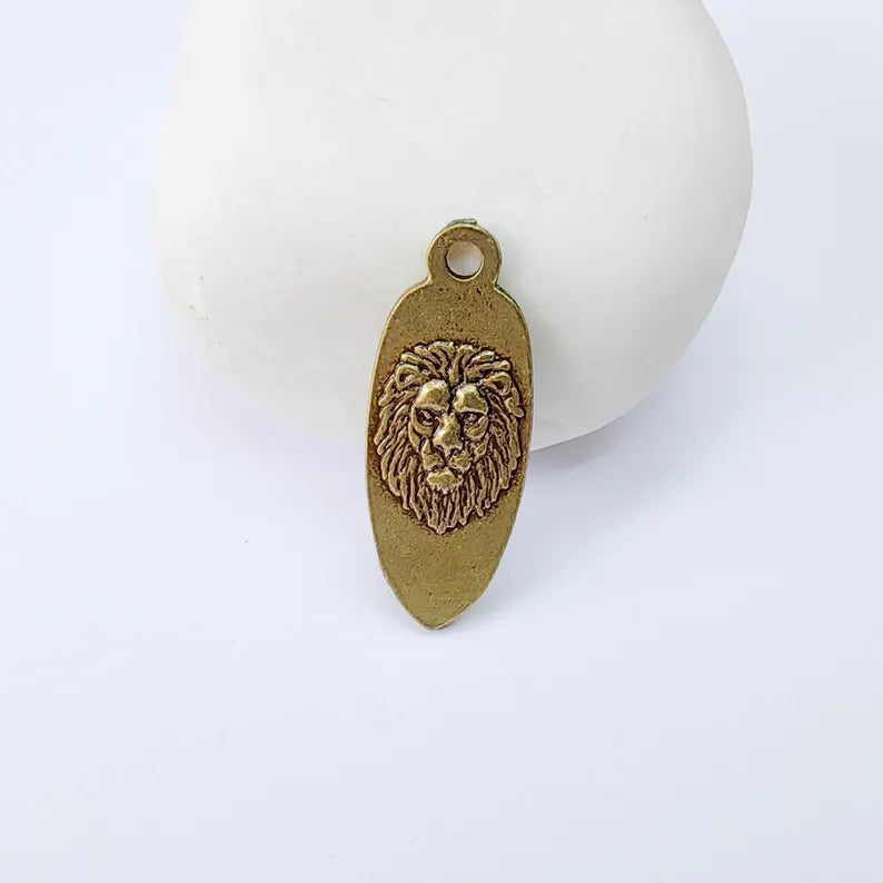Lion Head Charm Pendant, Double Sided Animal Design, Antique Bronze Plated, 30x12mm, G37942