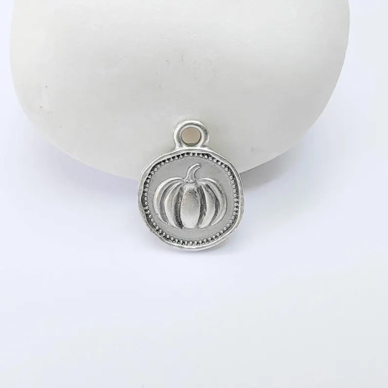 4 Pcs Pumpkin Round Charm Pendant, Double Sided Autumn Design, Antique Silver Plated, 16x13mm, G37974