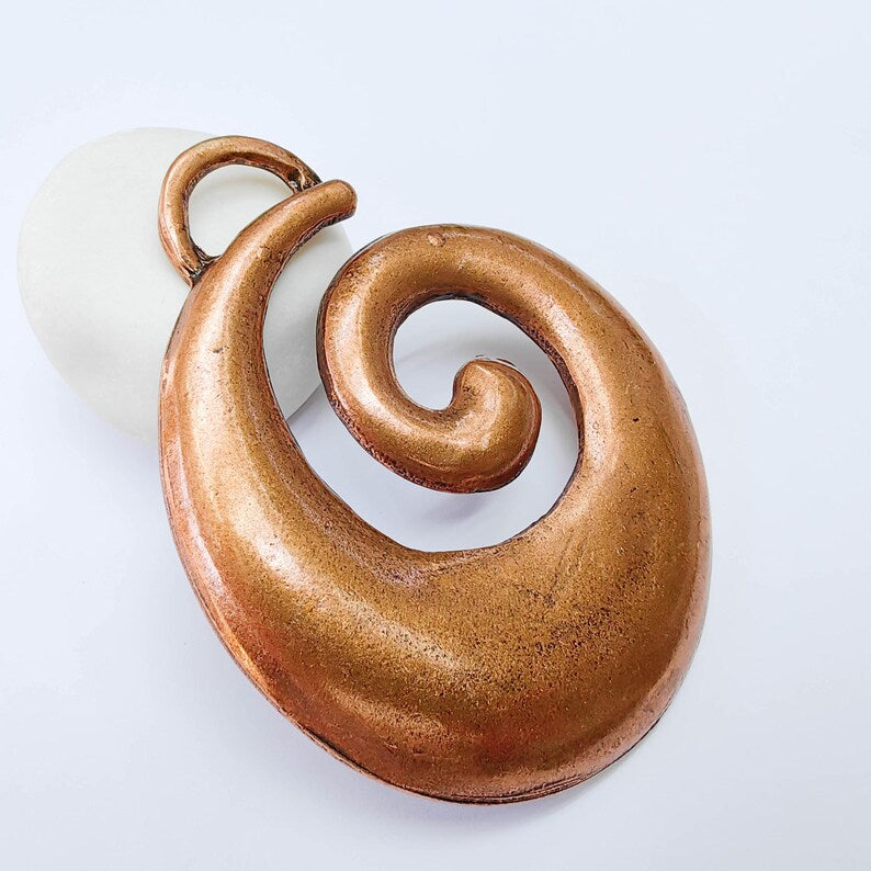 Large Swirl - Spiral Pendant, Big Ethnic, Rustic Necklace Parts, Antique Copper Pendant 93x76mm G37975