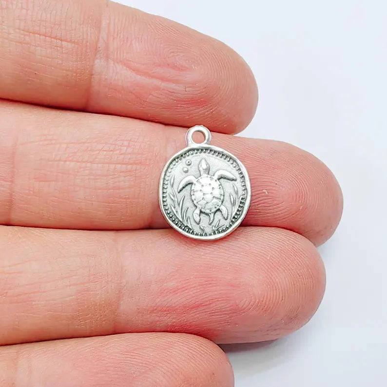 4 Sea Turtle Charm Pendant, Marine Animal Design, Antique Silver Plated, Round Shape, 28x24mm, G37980