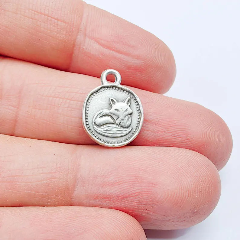 4 Pcs Fox Round Charm Pendant, Double Sided Woodland Design, Antique Silver Plated, 16x13mm, G37978