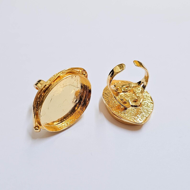 Ring Bezel Base, Oval Setting 30x22mm, 24K Gold Color Adjustable Statement Ring, G37986