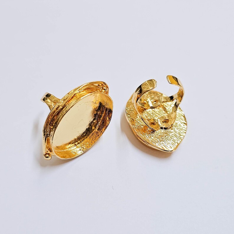 Ring Bezel Base, Oval Setting 30x22mm, 24K Gold Color Adjustable Statement Ring, G37986