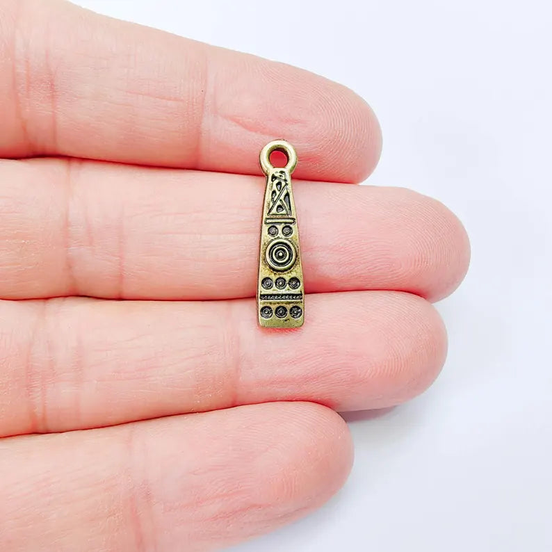 4 Vintage Style Boho Charms, Earring Minimalist Dangle Pendant, Antique Bronze Plated 25x6mm G37996