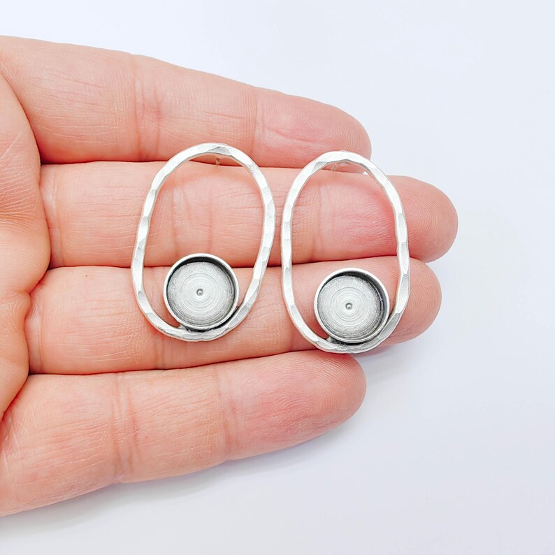 Hammered Oval Earring Blank, 12mm Bezel Setting, Antique Silver Plated Brass, G37997