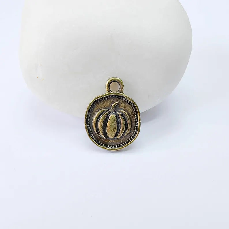 4 Pcs Pumpkin Charm Pendant, Double Sided Autumn Harvest Design, Round Halloween Charm, 16x13mm, Antique Bronze G37998