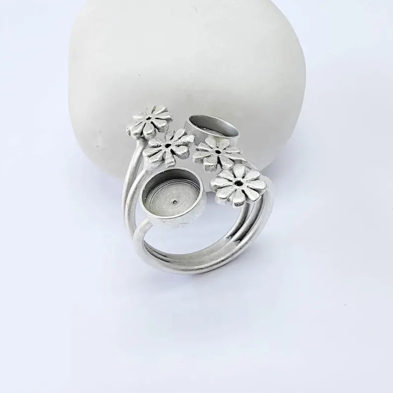 Floral Adjustable Ring Blank 8mm Bezel Setting, Antique Silver Plated Brass Daisy Base, G38015