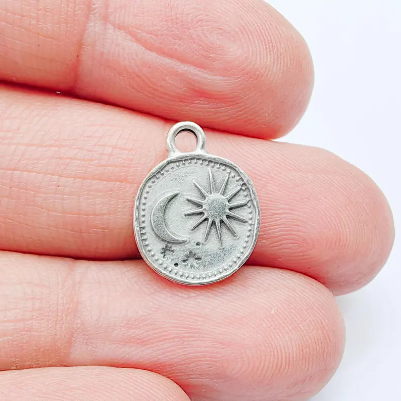 4 Pcs Sun and Moon Round Charm Pendant, Double Sided Celestial, Antique Silver Plated, 16x13mm, G37964