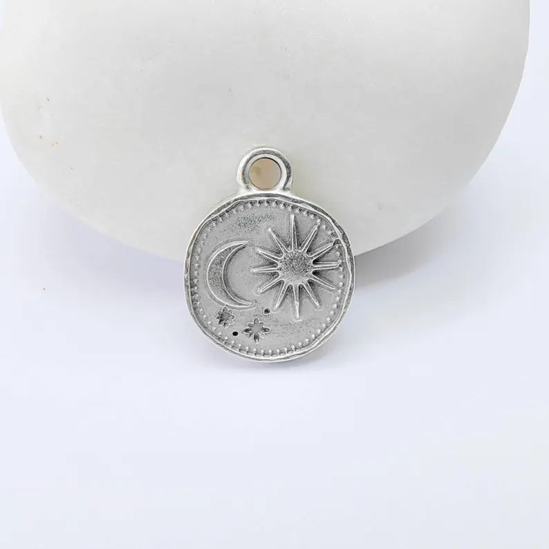 4 Pcs Sun and Moon Round Charm Pendant, Double Sided Celestial, Antique Silver Plated, 16x13mm, G37964