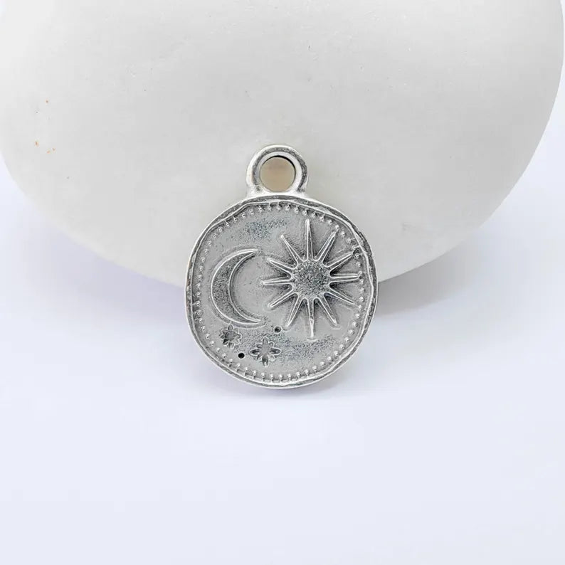 4 Pcs Sun and Moon Round Charm Pendant, Double Sided Celestial, Antique Silver Plated, 16x13mm, G37964