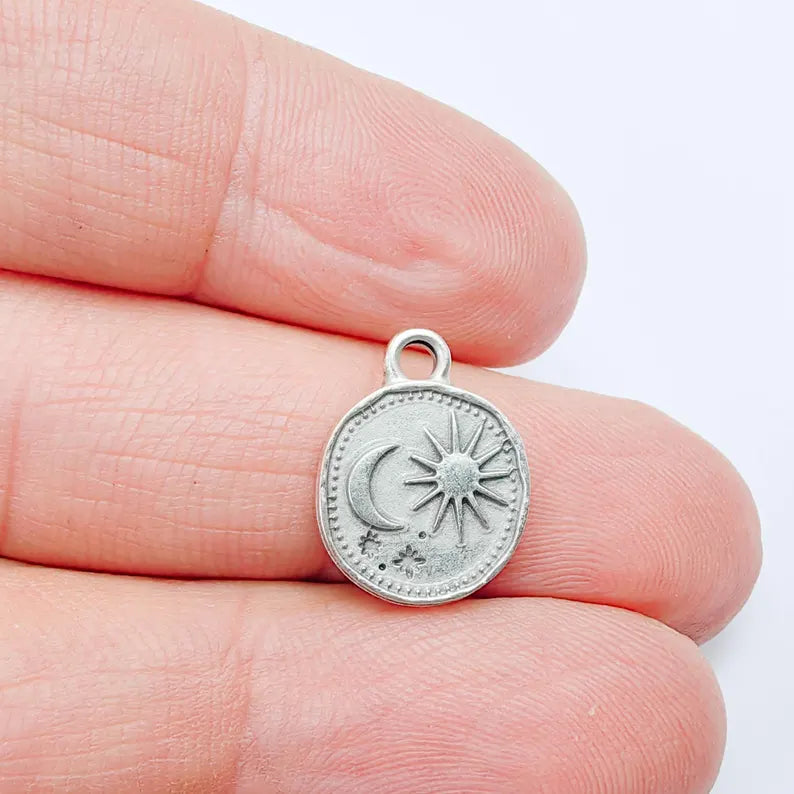 4 Pcs Sun and Moon Round Charm Pendant, Double Sided Celestial, Antique Silver Plated, 16x13mm, G37964