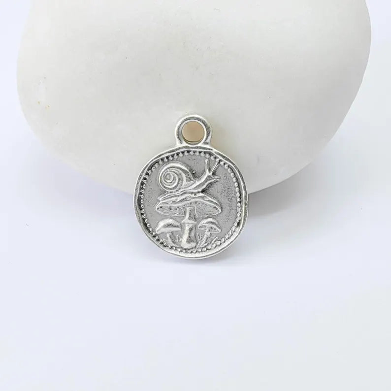4 Pcs Mushroom and Snail Round Charm Pendant, Double Sided Nature, Antique Silver Plated, 16x13mm, G37966