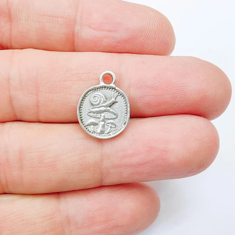 4 Pcs Mushroom and Snail Round Charm Pendant, Double Sided Nature, Antique Silver Plated, 16x13mm, G37966