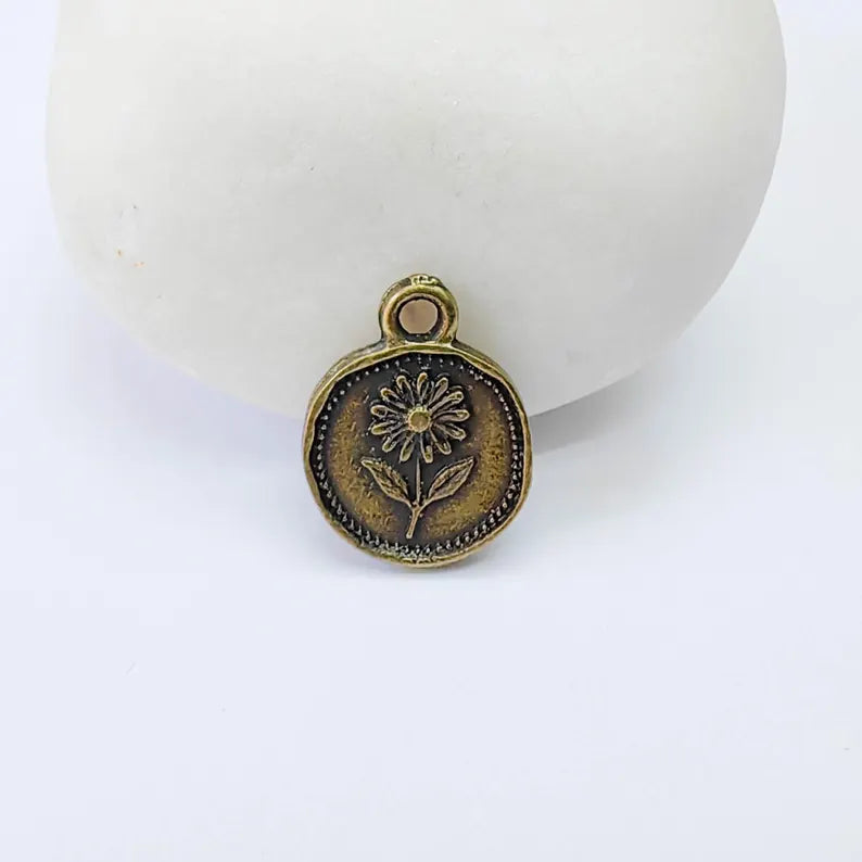 4 Pcs Daisy Flower Charm Pendant, Double Sided Floral Design, Round Botanical, 16x13mm, Antique Bronze G37972