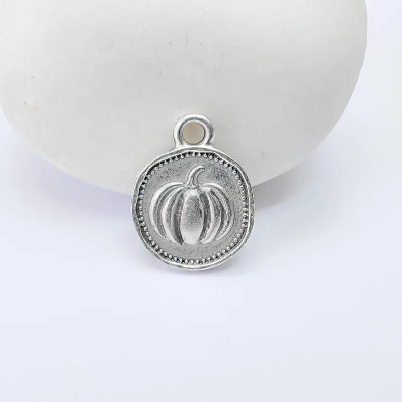 4 Pcs Pumpkin Round Charm Pendant, Double Sided Autumn Design, Antique Silver Plated, 16x13mm, G37974