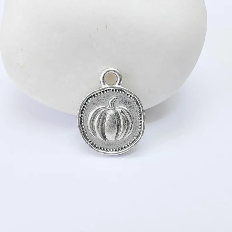 4 Pcs Pumpkin Round Charm Pendant, Double Sided Autumn Design, Antique Silver Plated, 16x13mm, G37974