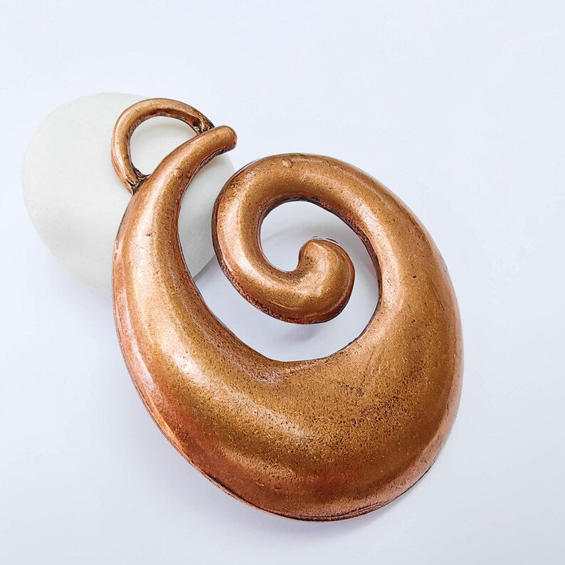Large Swirl - Spiral Pendant, Big Ethnic, Rustic Necklace Parts, Antique Copper Pendant 93x76mm G37975