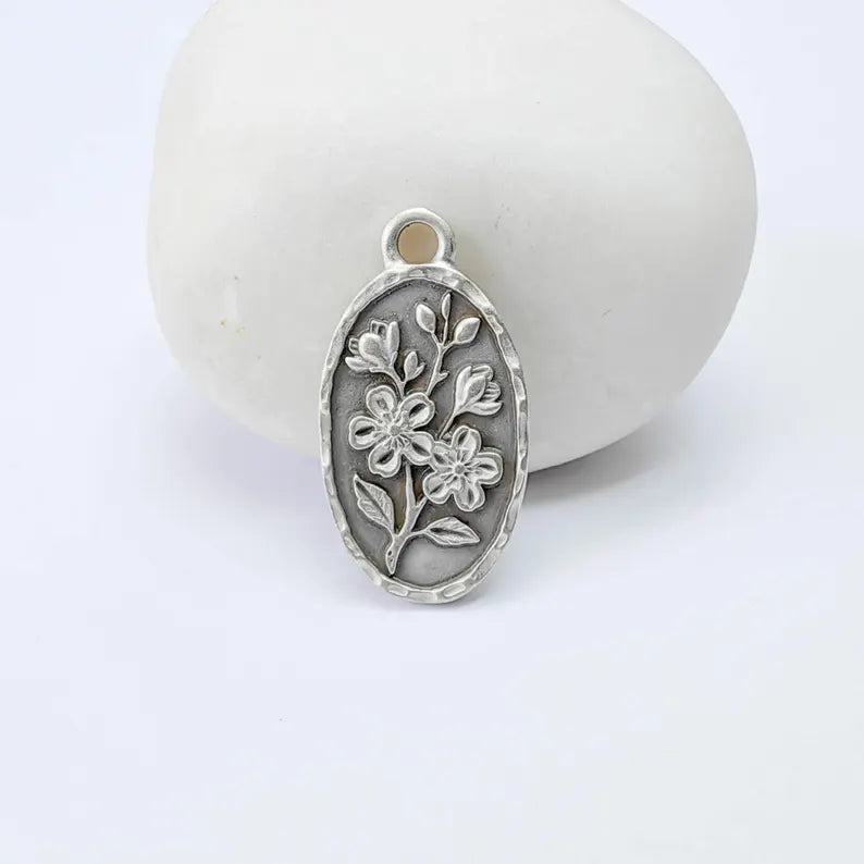 Floral Oval Charm Pendant, Double Sided Botanical Design, Antique Silver Plated, 25x13mm, G38021