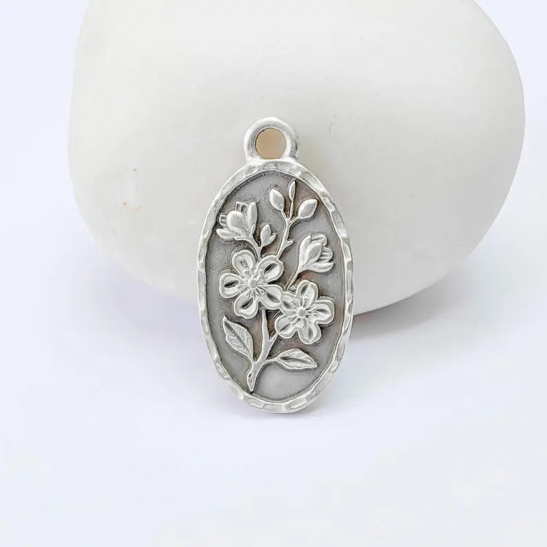 Floral Oval Charm Pendant, Double Sided Botanical Design, Antique Silver Plated, 25x13mm, G38021