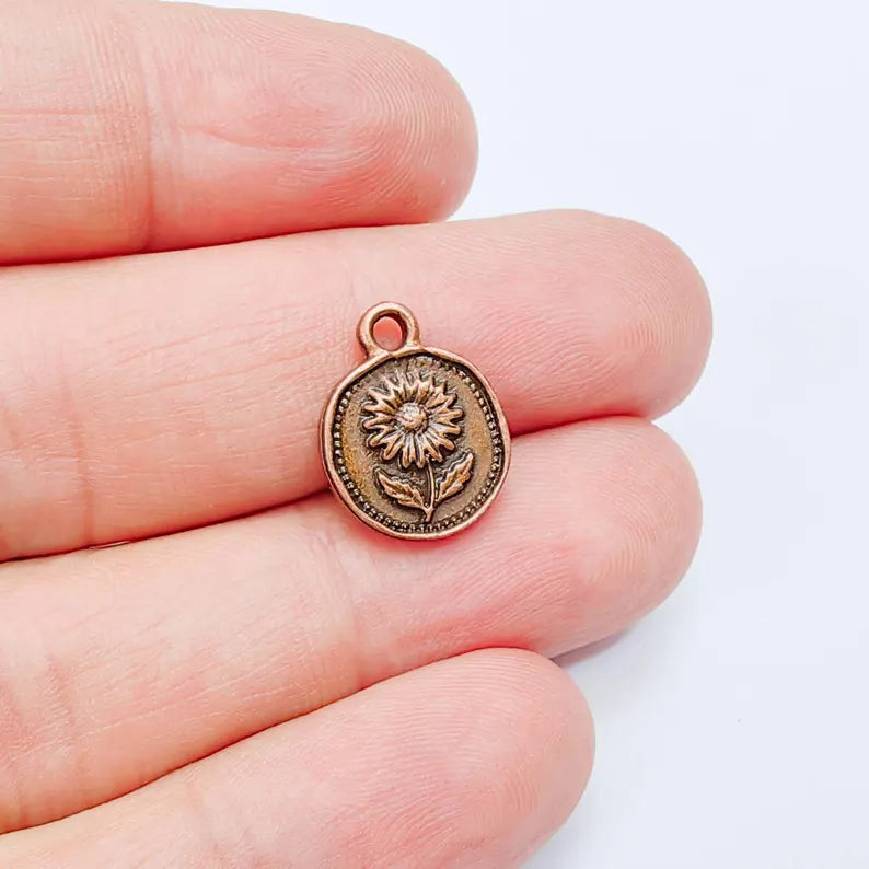 2 Daisy Round Charm Pendant, Double Sided Botanical Design, Antique Copper Plated, 16x13mm, G38028