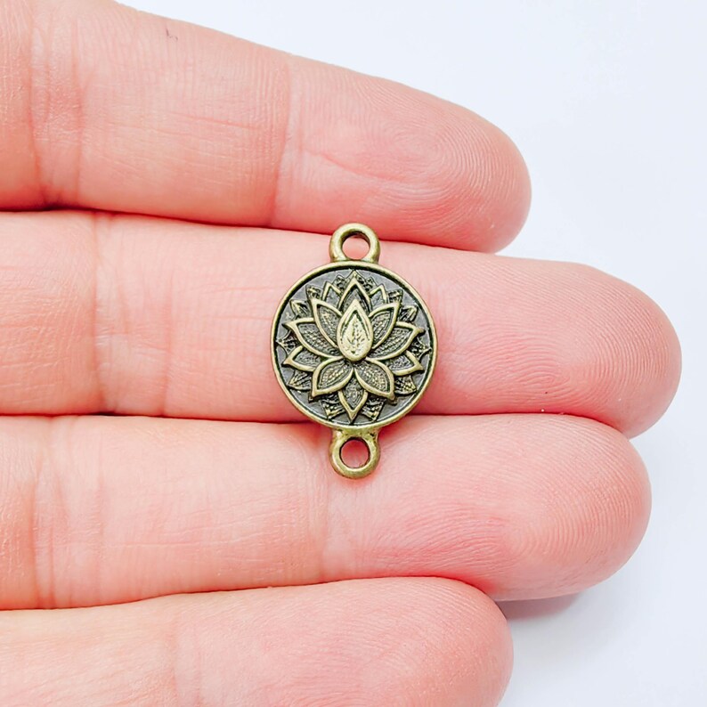 2 Lotus Flower Connector, Round Botanical Design, Antique Bronze Tone, Zamac Jewelry Finding, 23x15mm, G38033