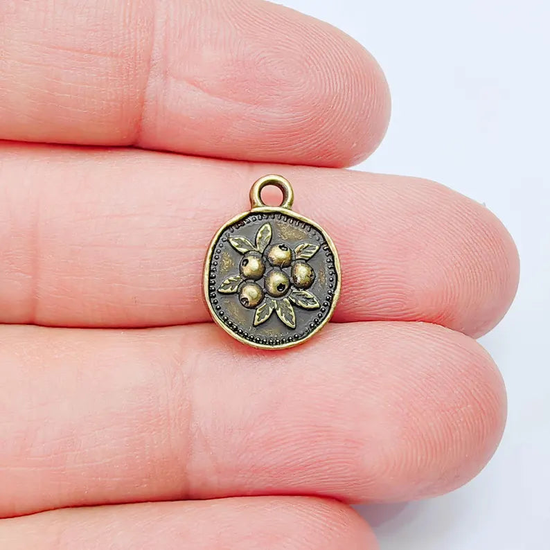 2 Berry Branch Charm, Blueberry Pendant, Double Sided Botanical Design, 16x13mm, Antique Bronze Plated G38034