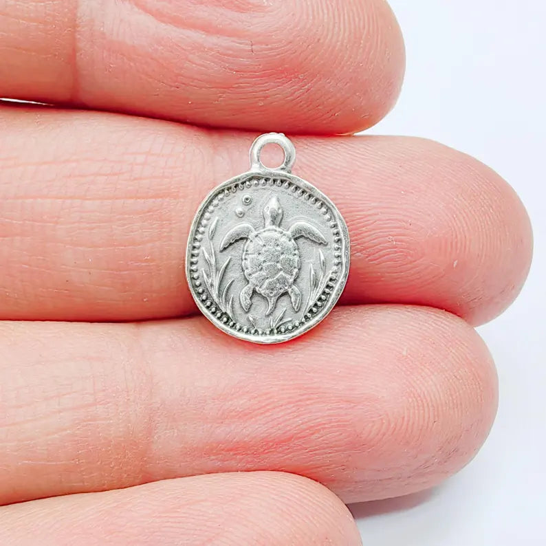 4 Sea Turtle Charm Pendant, Marine Animal Design, Antique Silver Plated, Round Shape, 28x24mm, G37980