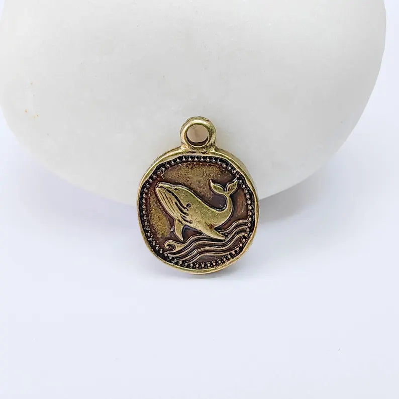 2 Whale Charm Pendant, Double Sided Ocean Animal Design, Antique Bronze Plated, 16x13mm, G38037