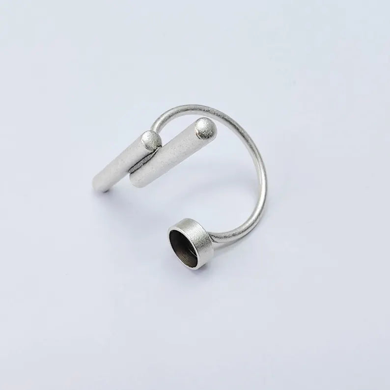 Minimalist Bar Adjustable Ring Blank 6mm Bezel Setting, Antique Silver Plated Brass Base, G38043
