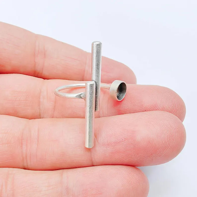 Minimalist Bar Adjustable Ring Blank 6mm Bezel Setting, Antique Silver Plated Brass Base, G38043