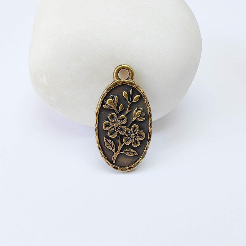 Floral Oval Charm Pendant, Double Sided Botanical Design, Antique Bronze Plated, 25x13mm, G38046