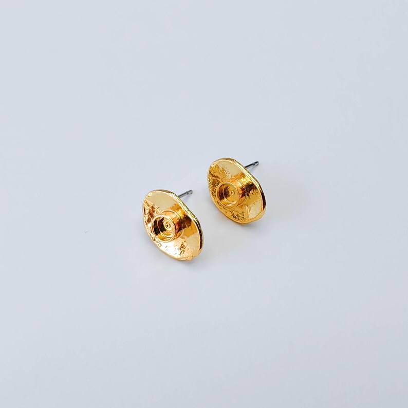 Hammered Stud Earring Base, Oval Bezel Earrings, 4mm Setting, 14x10mm, 24K Shiny Gold Color, G38053